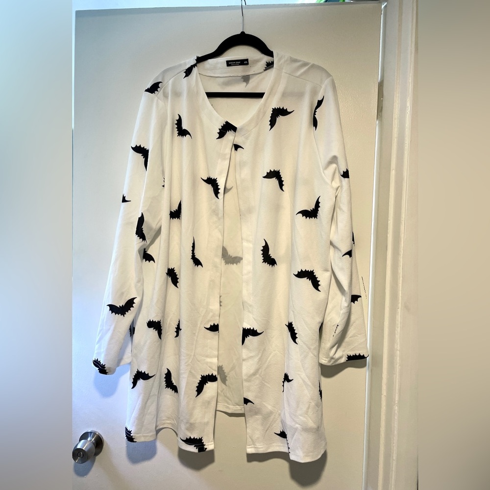 Plus Size Bat Print Open Cardigan for Halloween! Never Worn! 🦇🎃